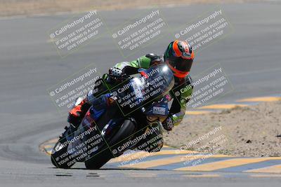 media/Apr-09-2023-SoCal Trackdays (Sun) [[333f347954]]/Turn 10 (115pm)/